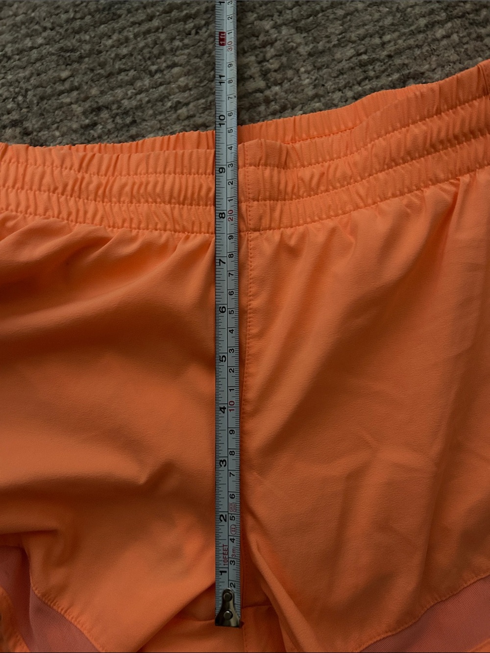 Athleta Mesh Racer Run Mid Rise 4” Shorts Size Medium - Picture 9 of 11